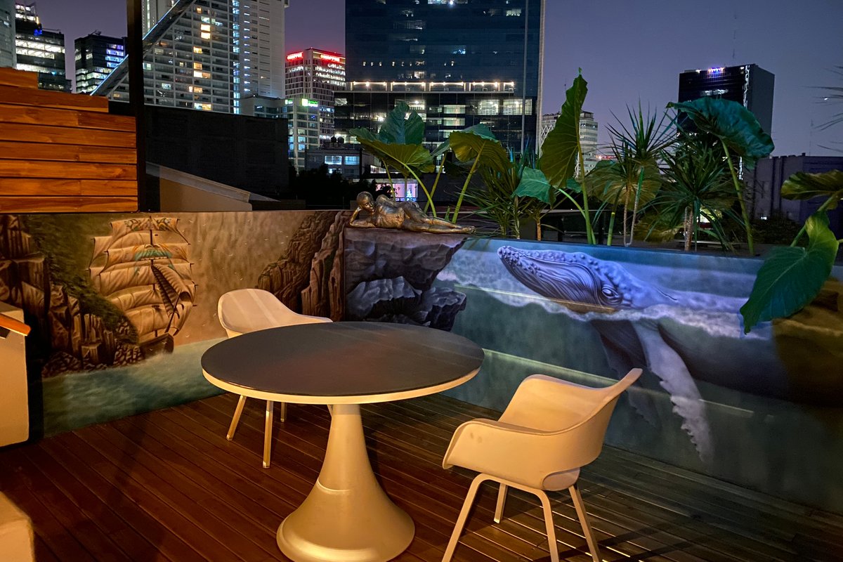 2Br Jacuzzi Art Penthouse | Panoramic view