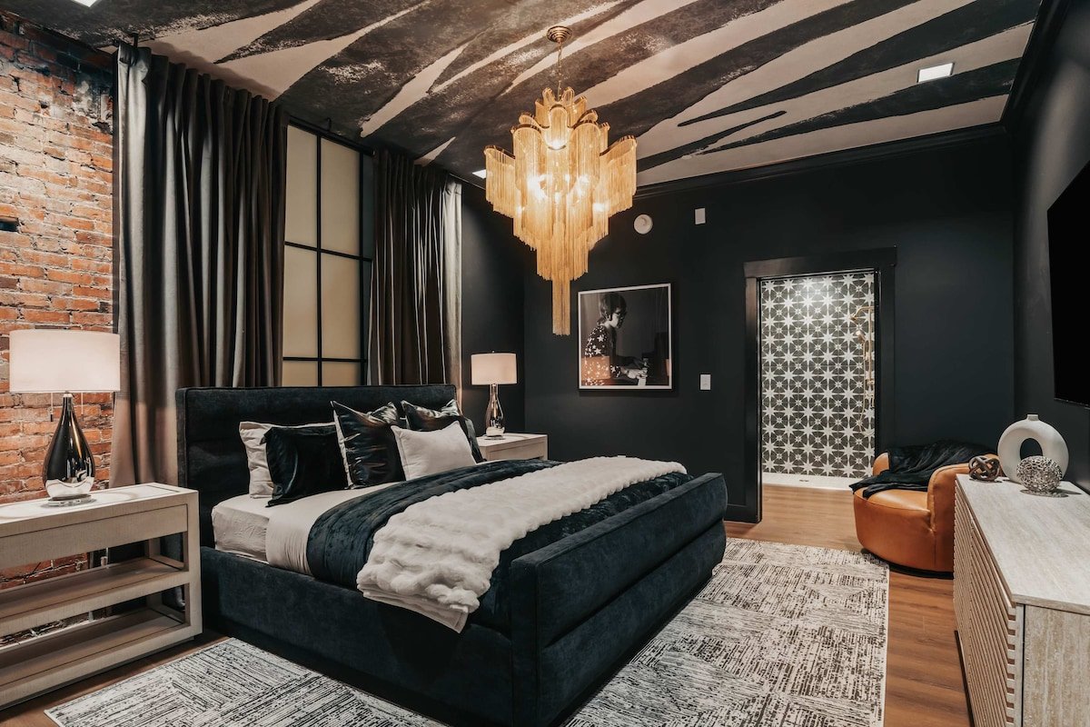 Starr Piano • Highball Suite • Dramatic Luxe gallery image 3