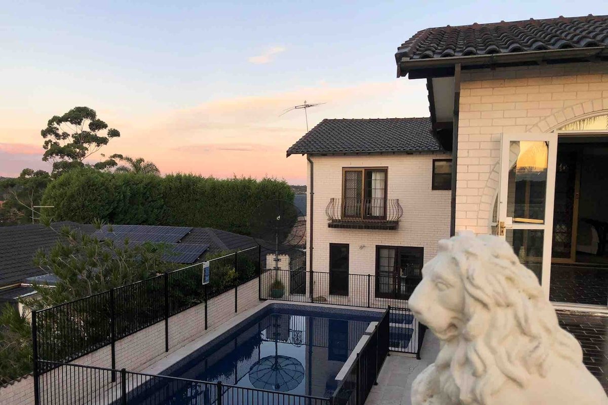 Killara Luxurious 8BR House 360 degree view gallery image 3