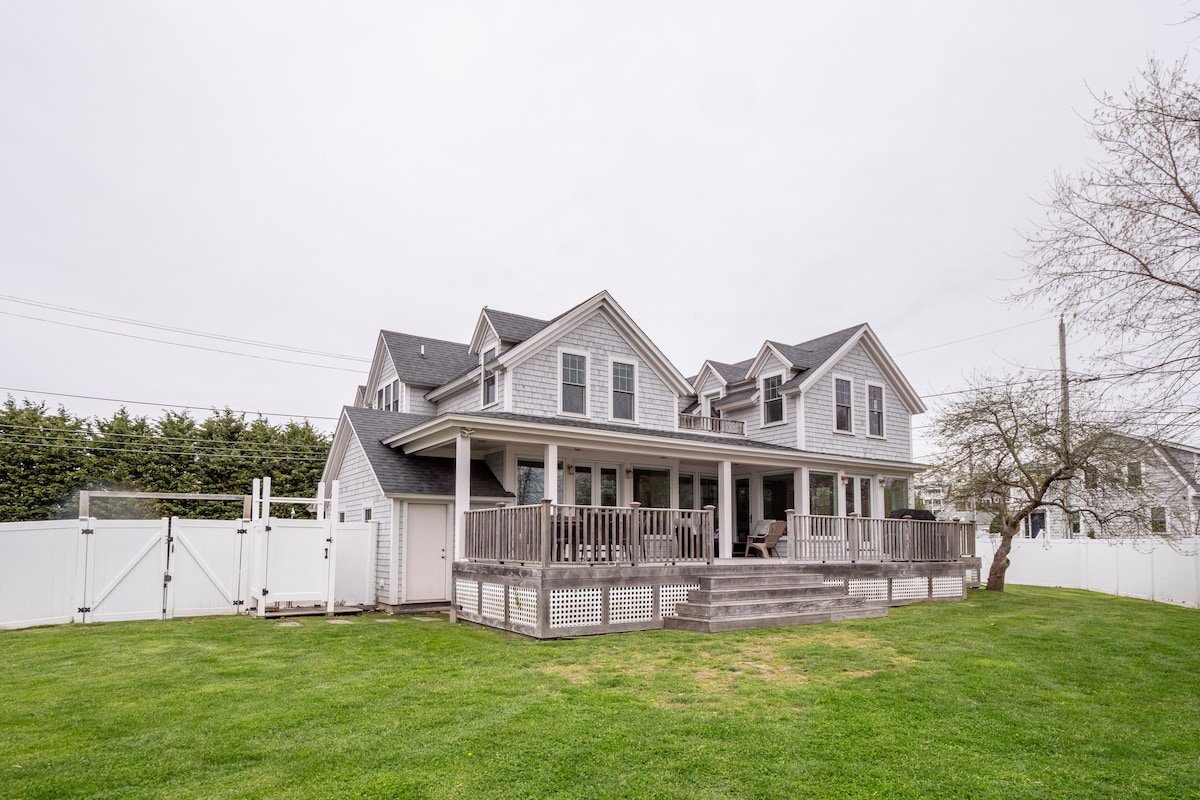 Beach House gallery image 2