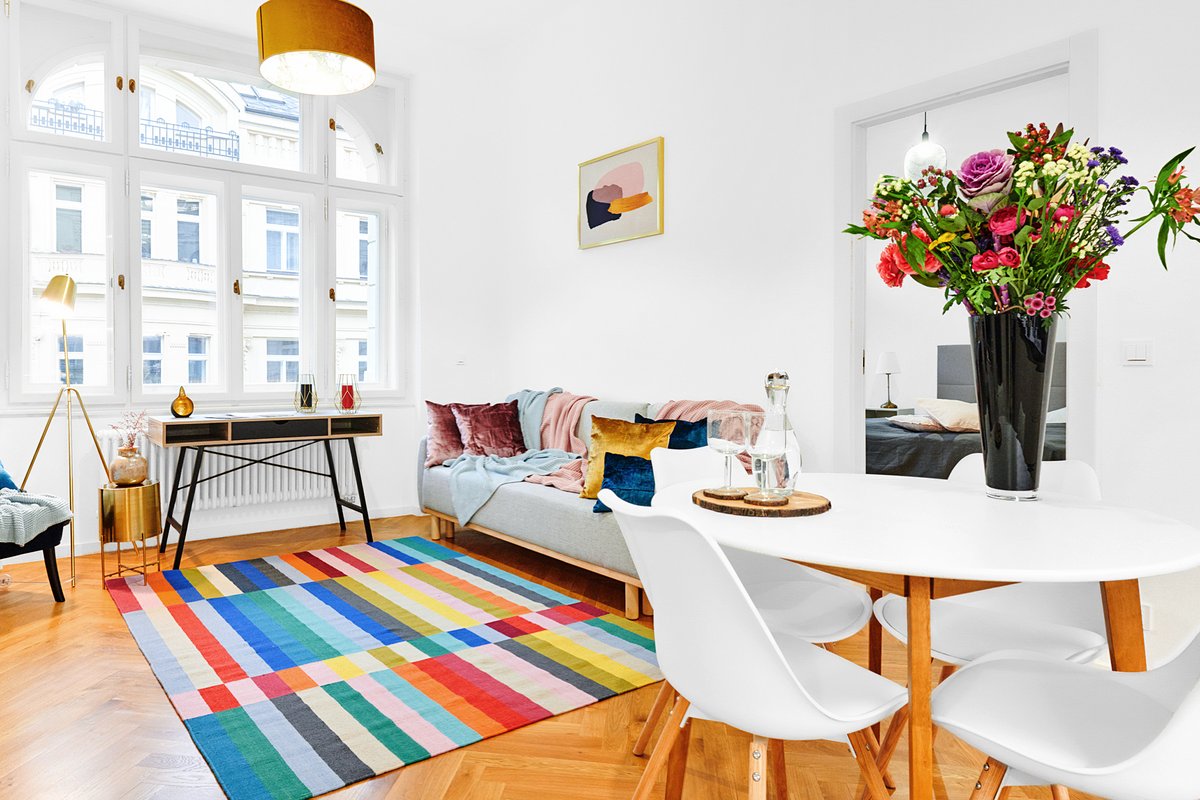 Bright Old Town 2-bedroom Apartment (4D)