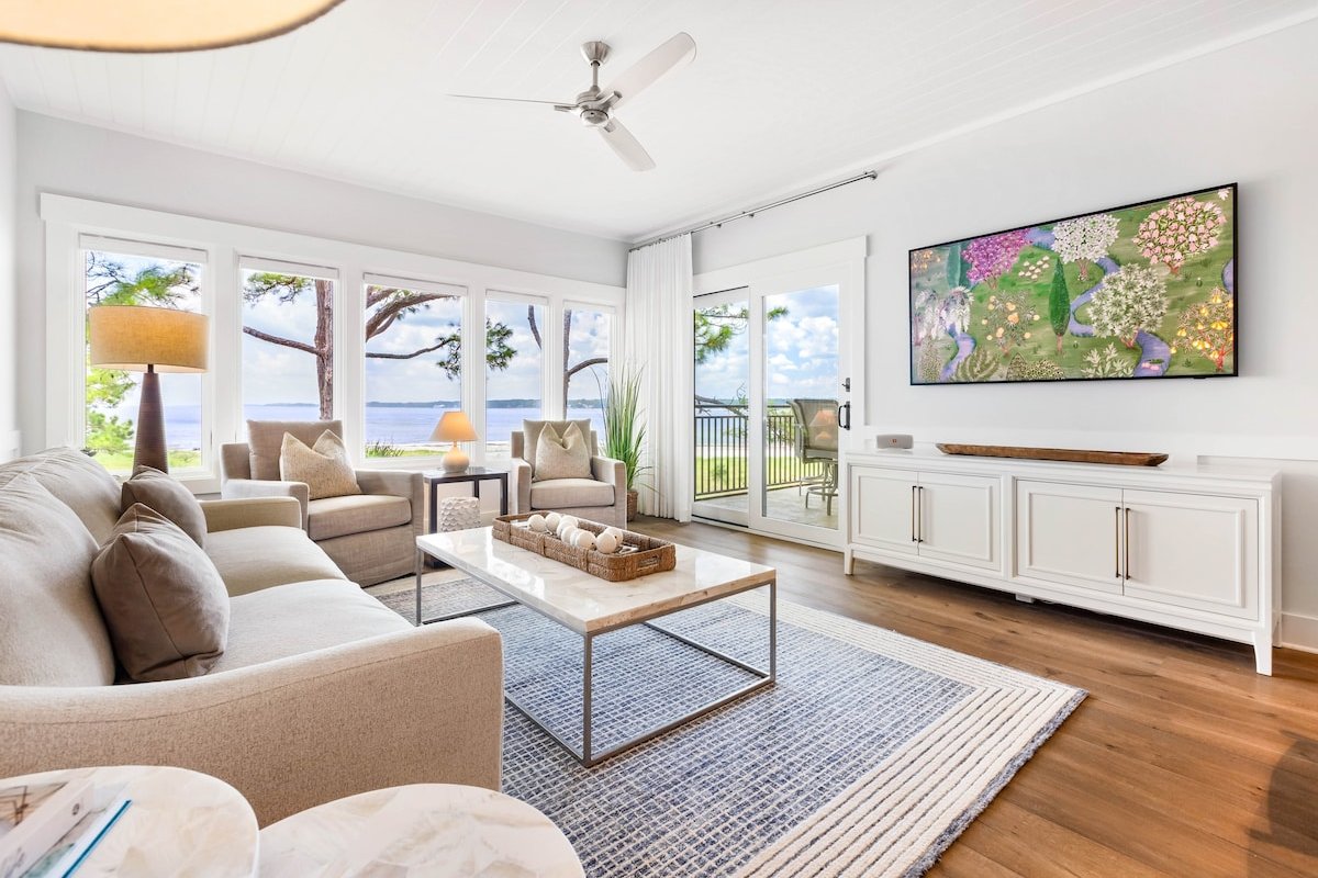 1875 Beachside Tennis Villas