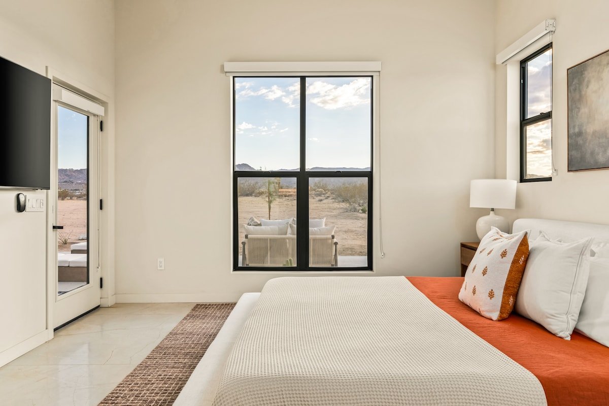 Alba · Pool, Spa, Fire Pit and Outdoor Movies! gallery image 4