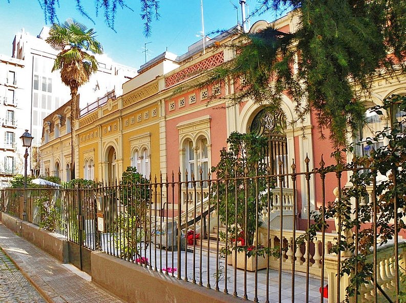 Central Townhouse Barcelona gallery image 2