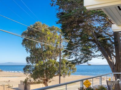 Beach Front Dream House! Hottub/E-Bikes/Surfboards