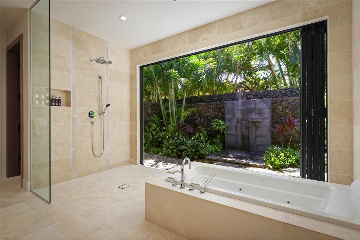 Puka Pa 4 – Modern & Luxurious | Onsite Staff & Da gallery image 2