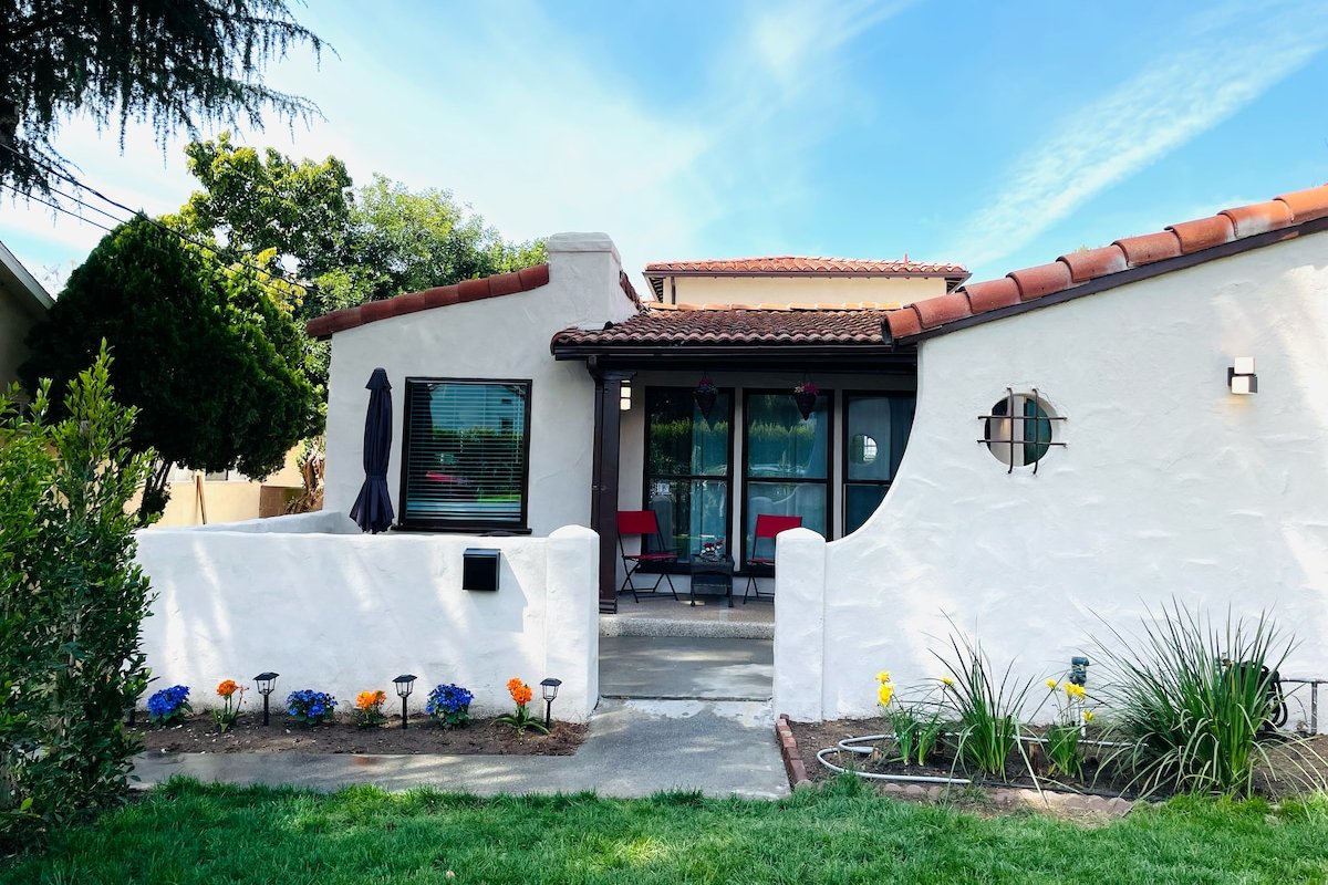 New! Entire House! Prime Location! Private Home! gallery image 3