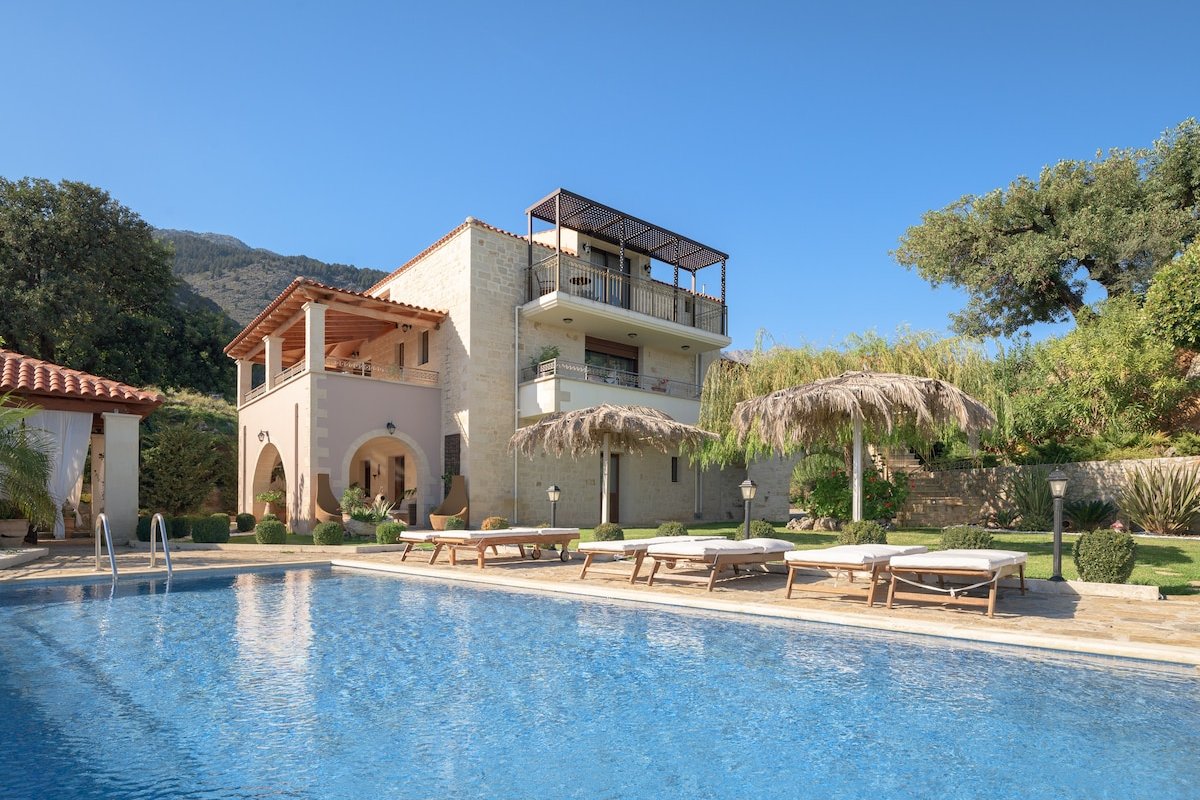 Geroulios Kastro, a 100acres Yoga Retreat gallery image 3