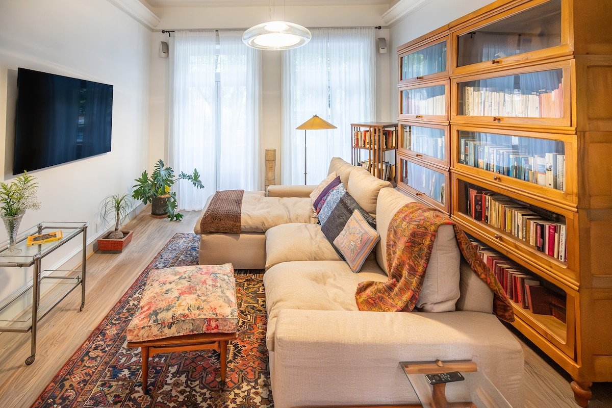 Casa Chapulín-Mexican Eclectic Home in Roma Norte gallery image 2