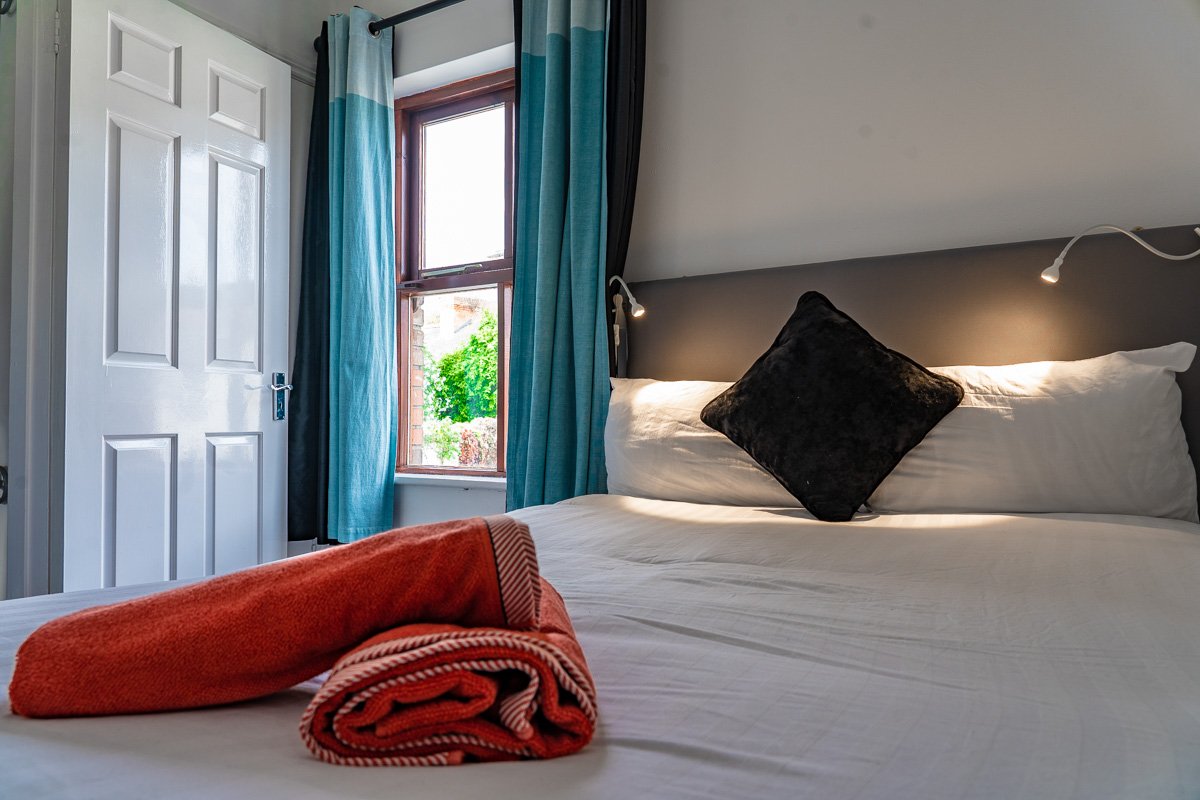 Self contained, cosy 3 Bedroom Townhouse