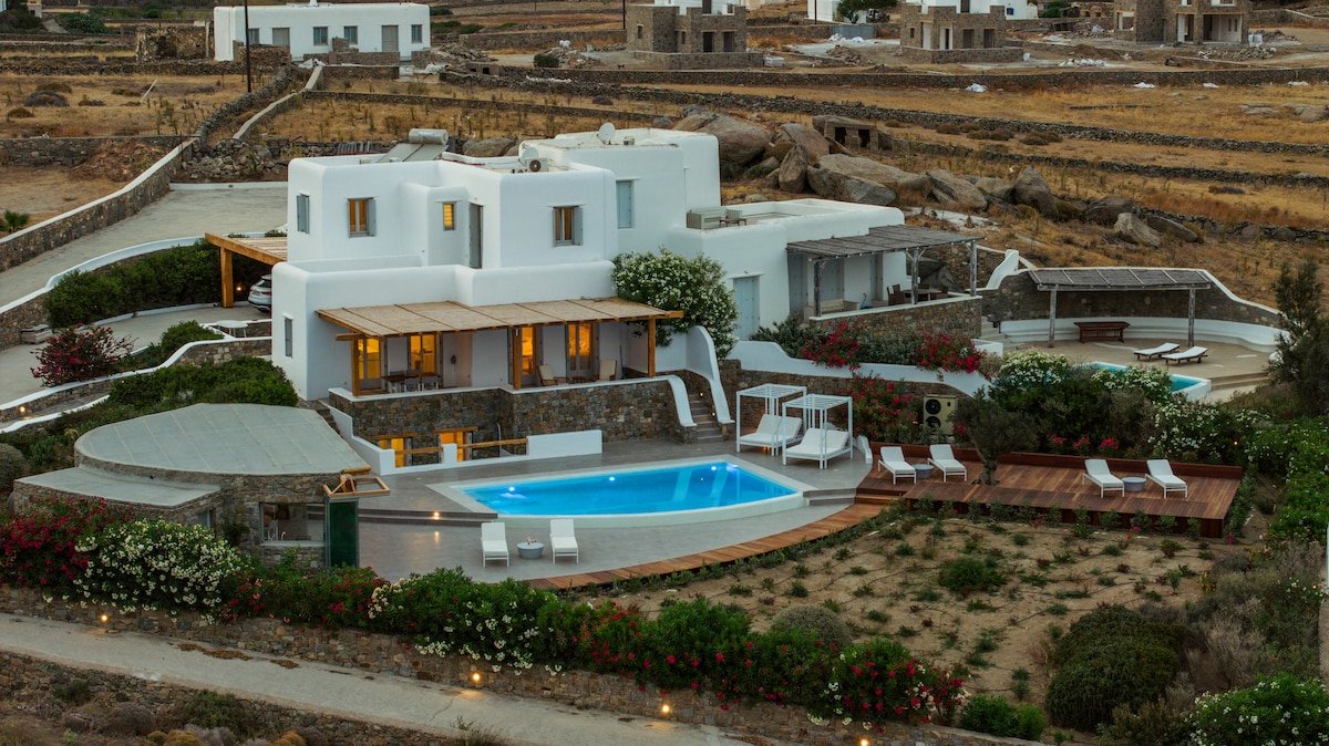 Villa Orea by Mykonos Mood | Heated Pool gallery image 2