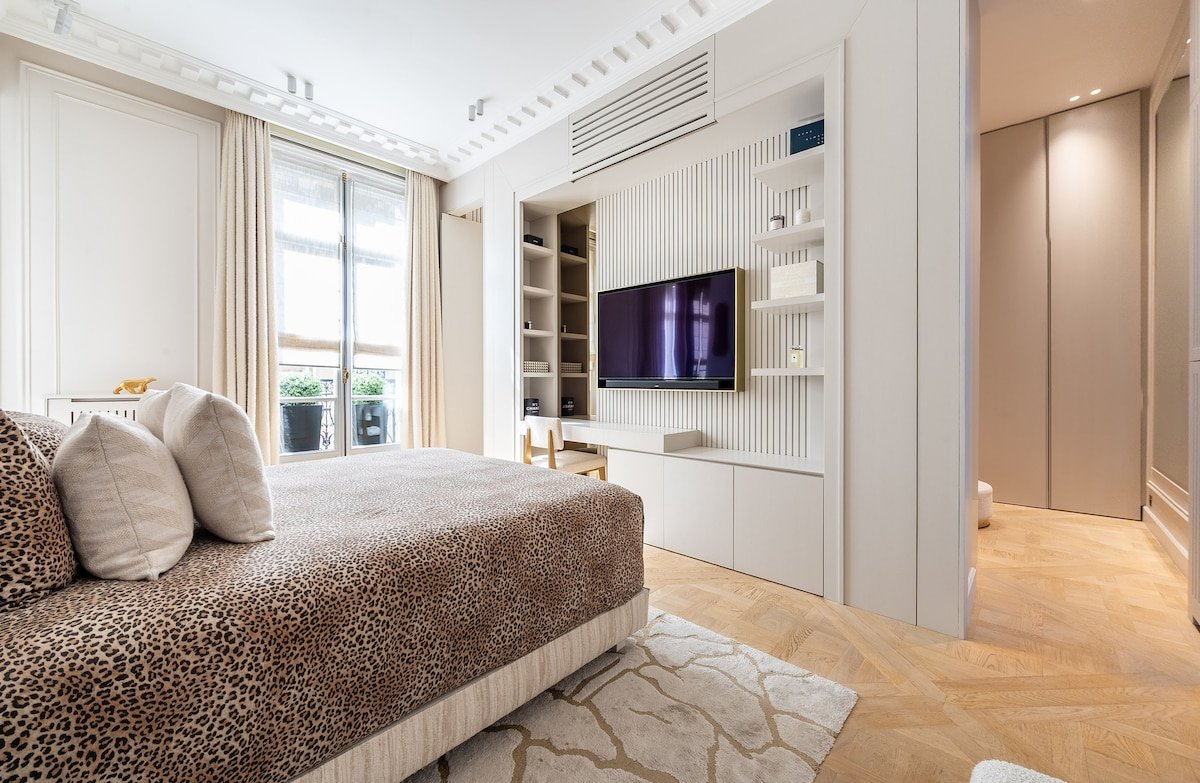 Palais Privé Haussmannien • Design & Luxe • 240 m² gallery image 3