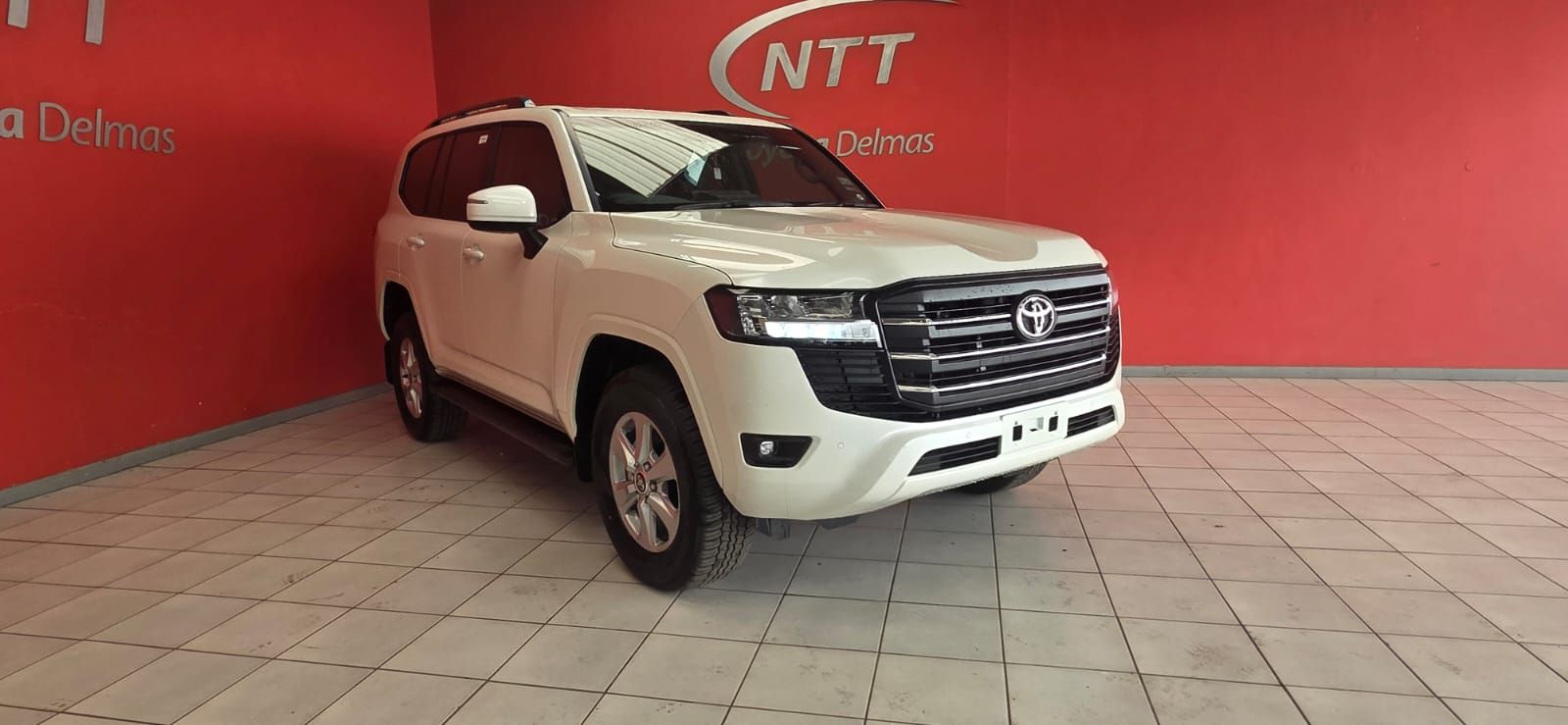 TOYOTA LANDCRUISER 300 V6 3.3D GX-R for Sale in South Africa