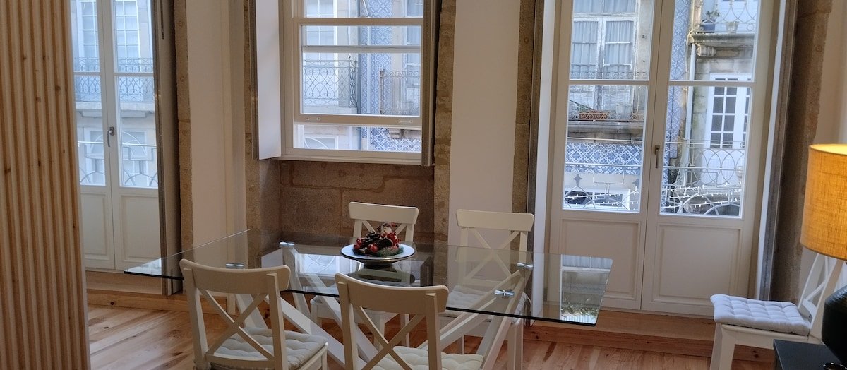 Type 2 Apartment :Rua das Flores – Porto Downtown gallery image 3