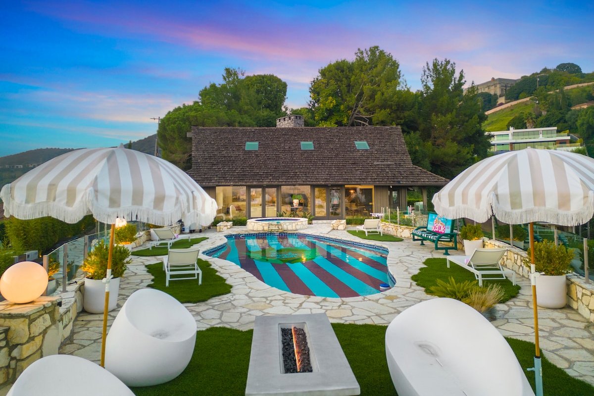 Serene Paradise w/ Views & Outdoor Pool in Beverly gallery image 2