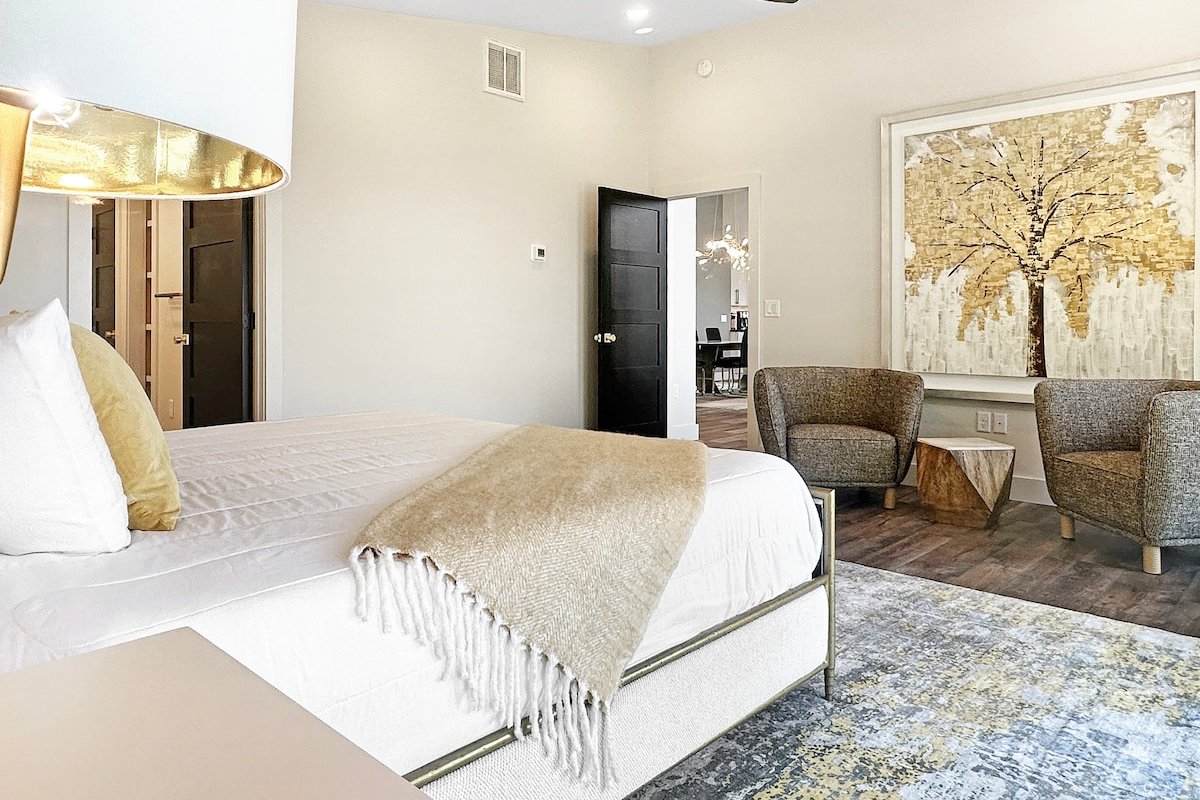 sunset view, hot tub, wood firepit, lawn for games gallery image 4