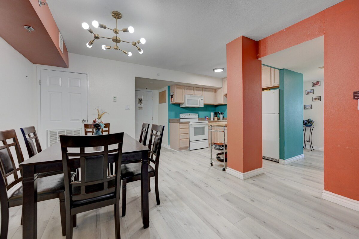 Penthouse Strip Views! Bellagio & Cosmo – 2Bd/2Ba gallery image 4