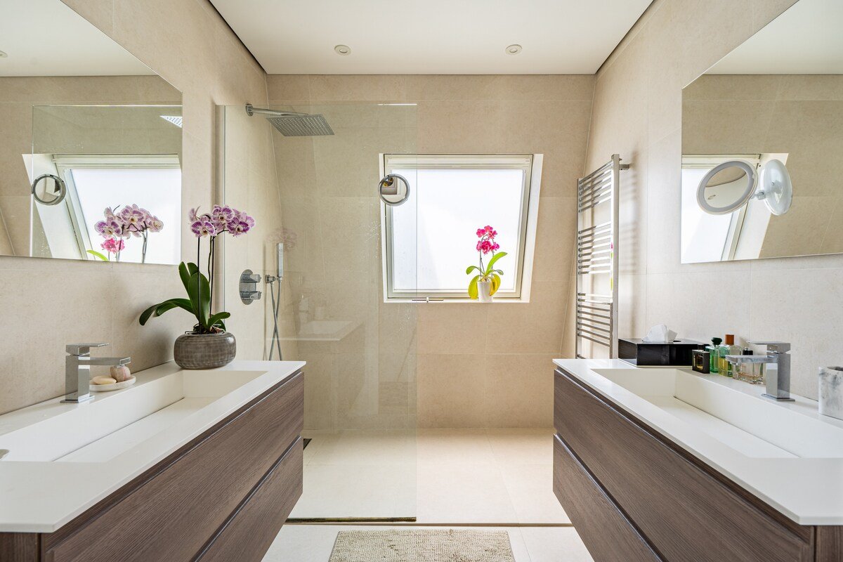 Paris Saint-Dominique gallery image 4