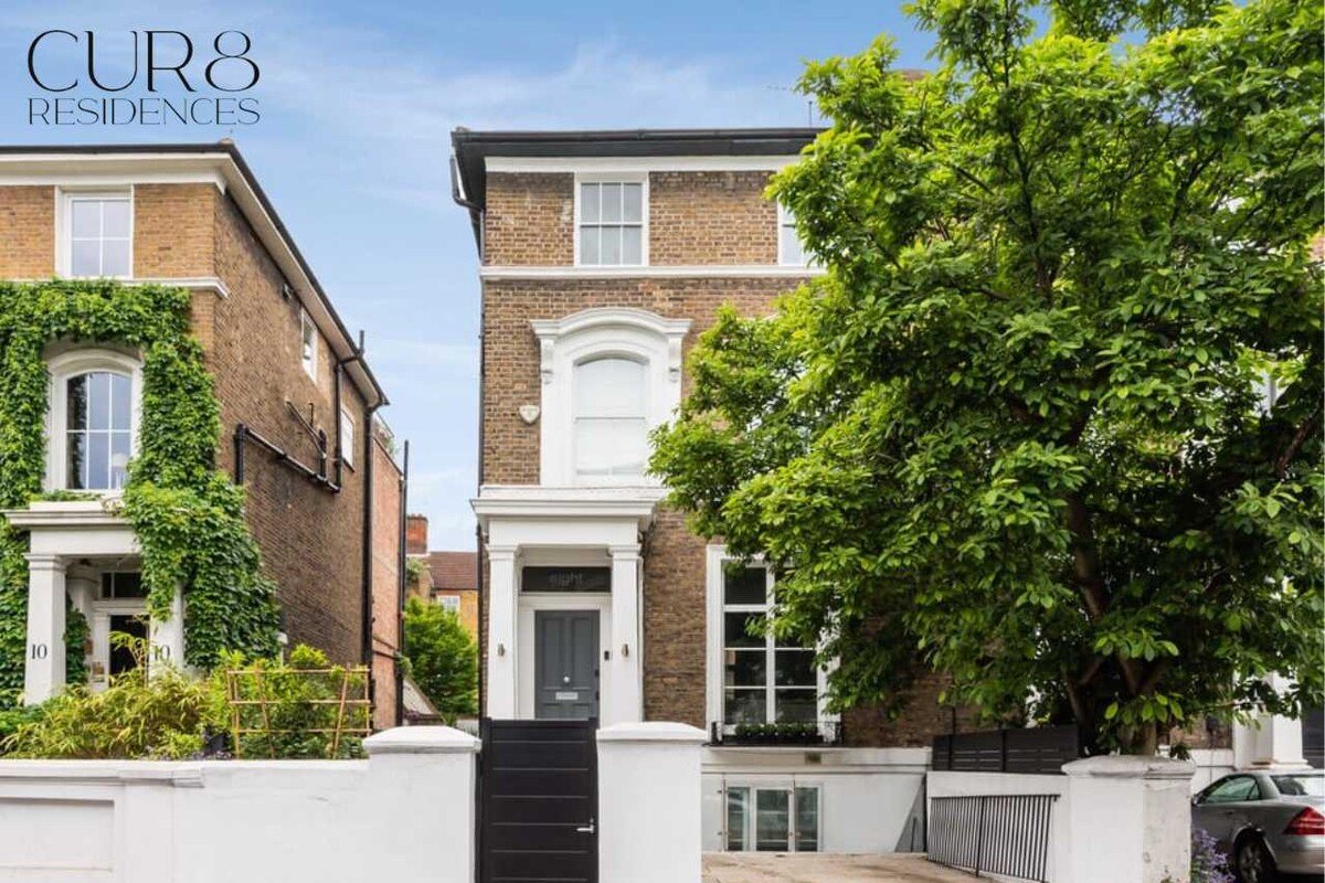 Luxury Chelsea House with Parking gallery image 4