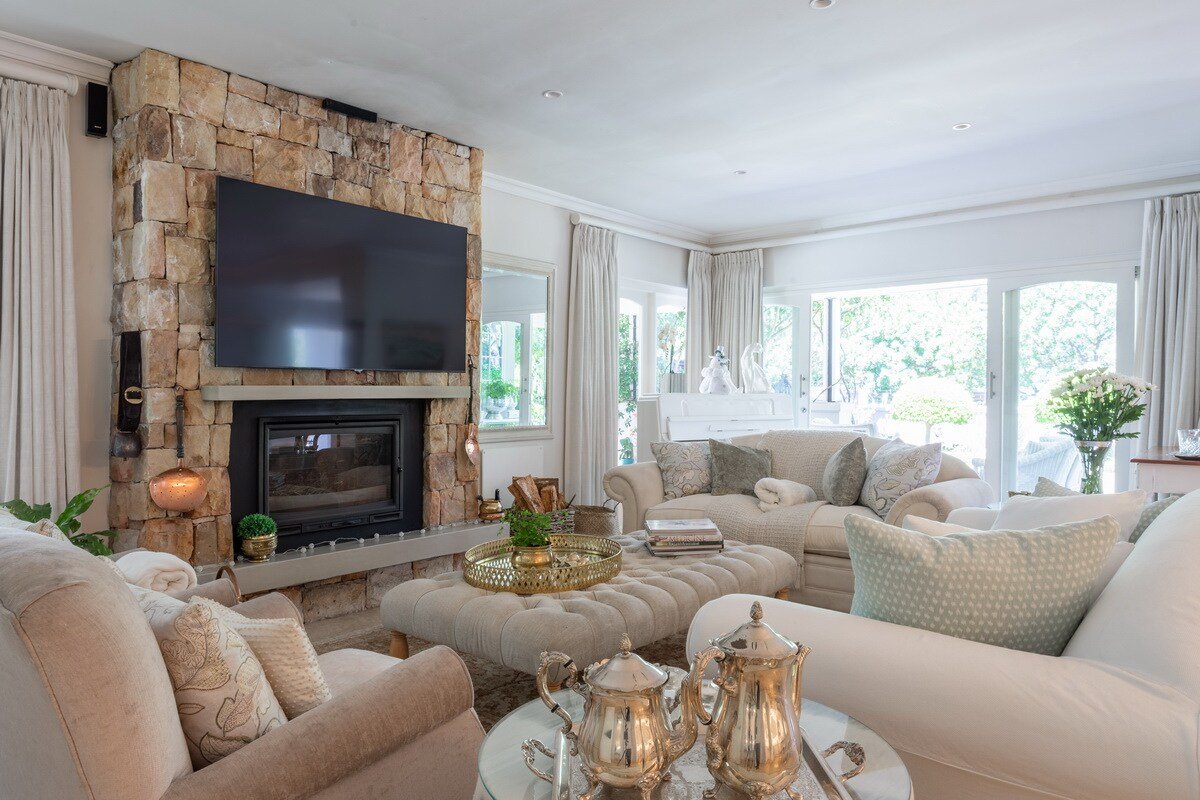 Charming Hout Bay Cottage with Jacuzzi gallery image 4