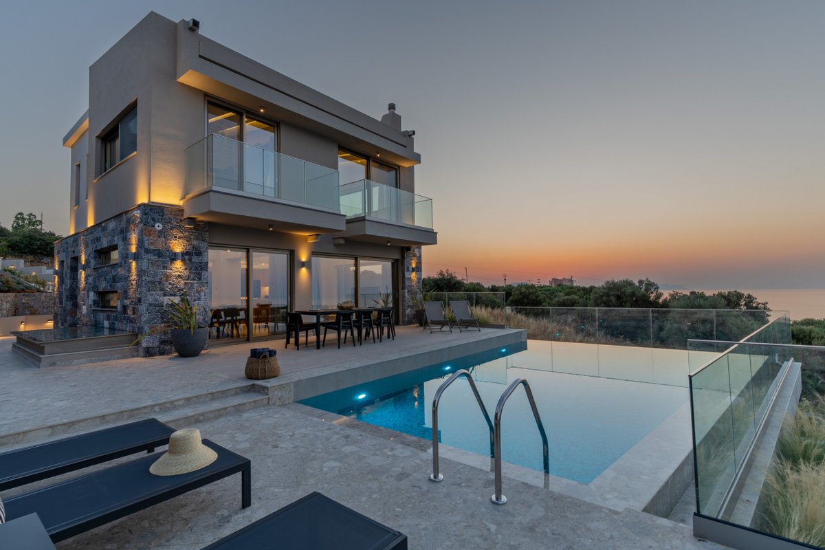 Villa Onyx – With Private Heated Pool