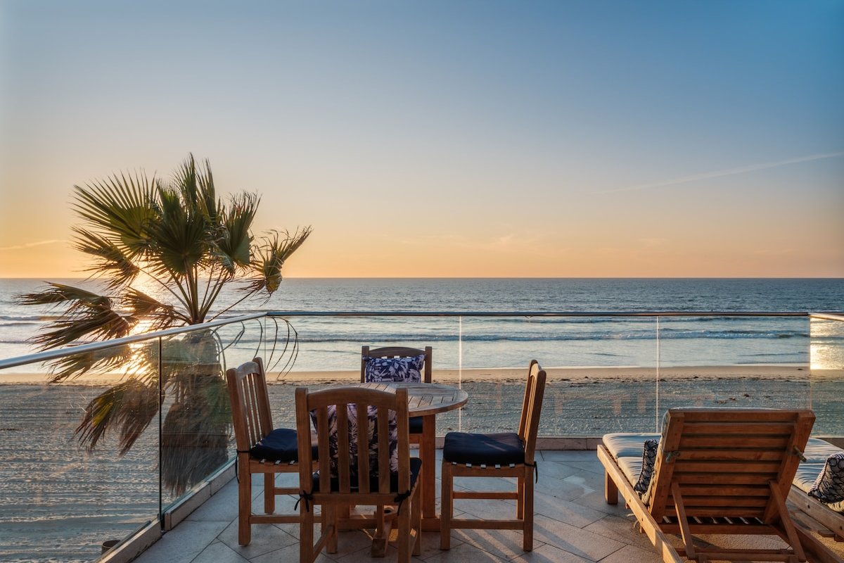 Oceanfront Condo w/ Private Roof Deck & High-End gallery image 4