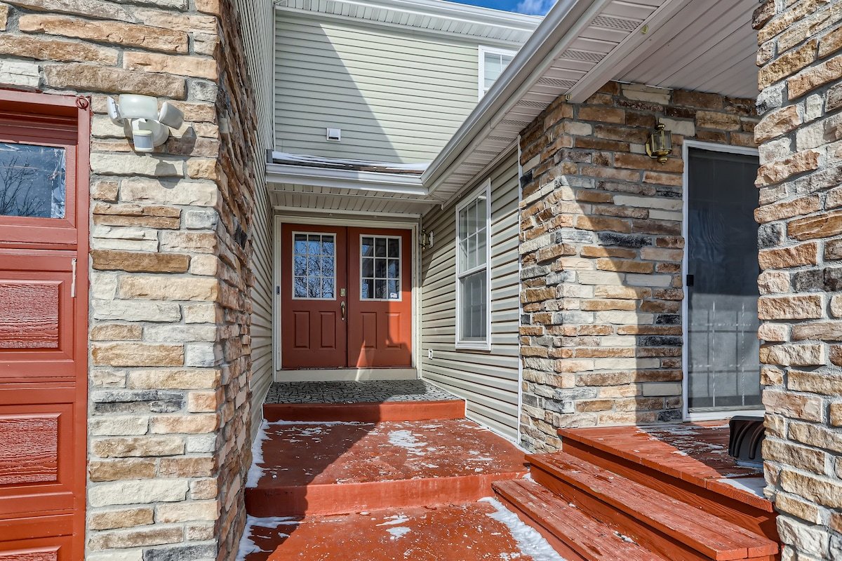 Infinity Hosting by Peruth gallery image 2