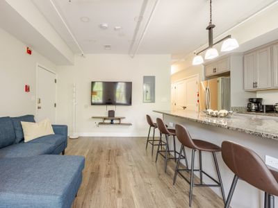 Fusion of Luxury Living and Comfort In G-town