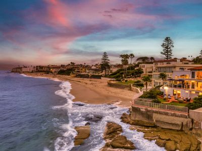 Playa Vista La Jolla | Private Beach Access + Pool