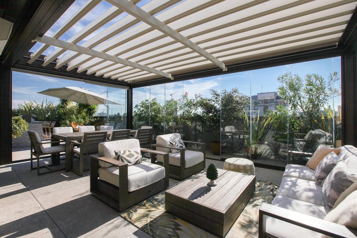 Exclusive Luxury Penthouse with Terrace & Garage gallery image 2