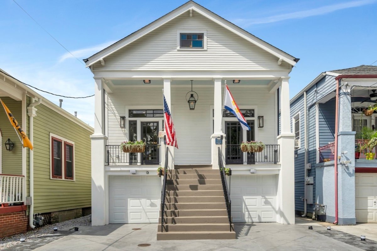 Luxury Amenities – Hot Tub/Putting Green/Game Room gallery image 3