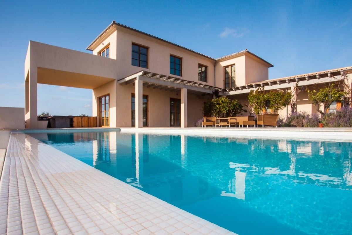 Villa Salamandra with pool for 10 people, Santanyi gallery image 2