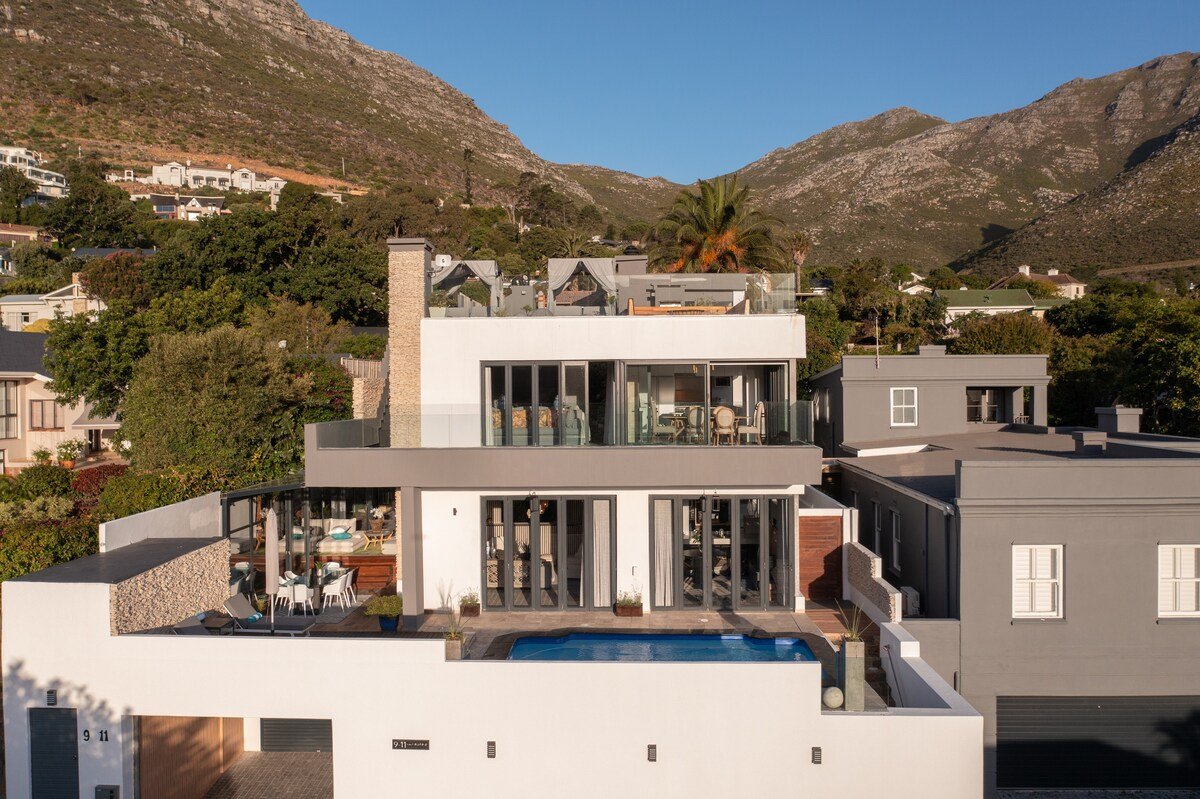 11 on Orange | Rooftop, Hot Tub & Ocean Views gallery image 3