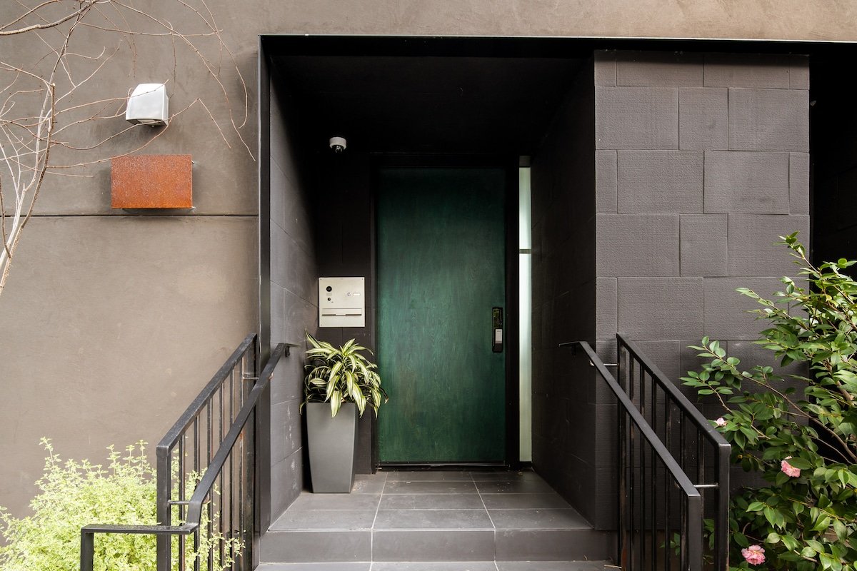 Modern Castro View Home gallery image 2