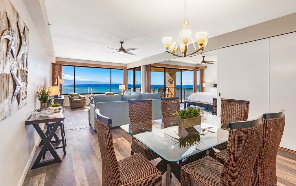 Panoramic Views right on a Sandy Swimmable Beach gallery image 5