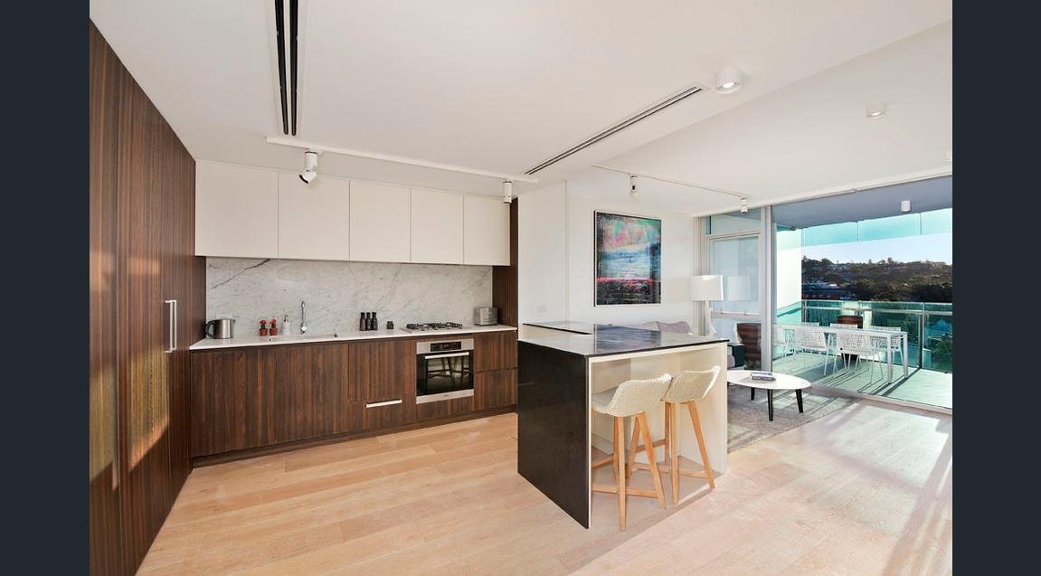 STUNNING LUXURY APT. BONDI BEACH – SPA/GYM/POOL gallery image 5