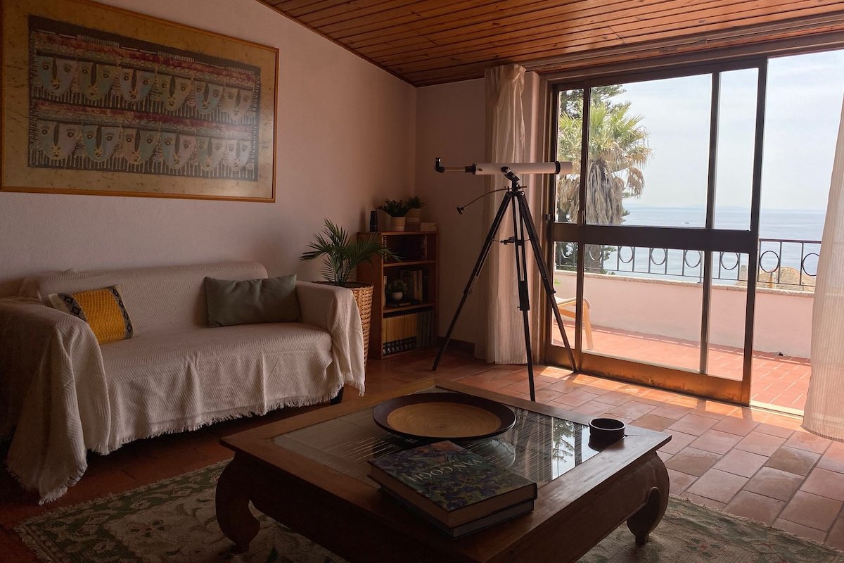 Ocean Breeze Hideaway in Cascais gallery image 3