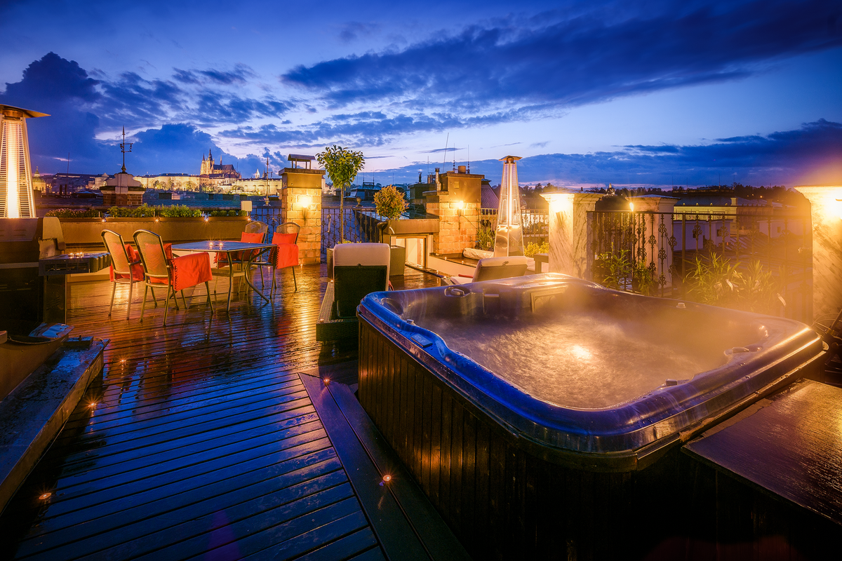 3FL Apt of KINGS + vířívka na terase v srdci Prahy