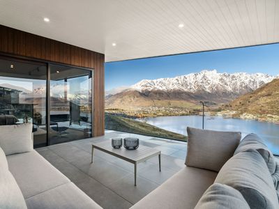 Elevated Tranquility, Luxe Lakeview Horizons