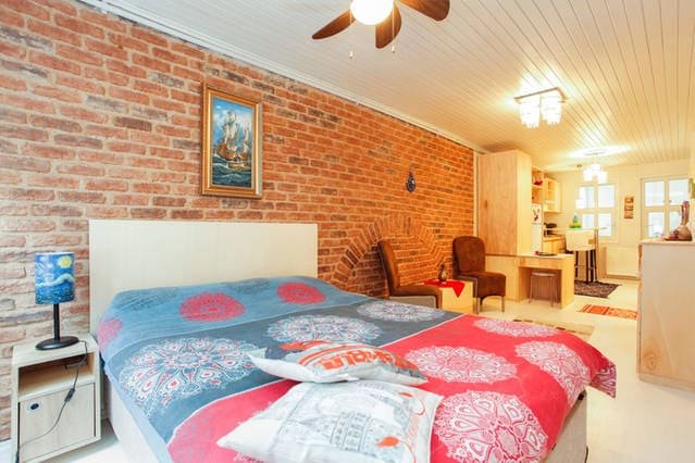 Private house with 4 separate apartments gallery image 4