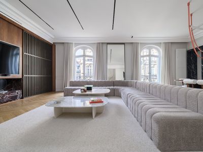 Luxury apartment 4BDR/8PAX next to Arc de Triomphe