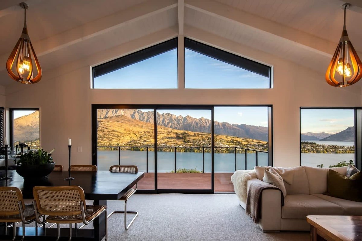 Korimako – A Luxe Sunrise Lane Gorgeous Retreat