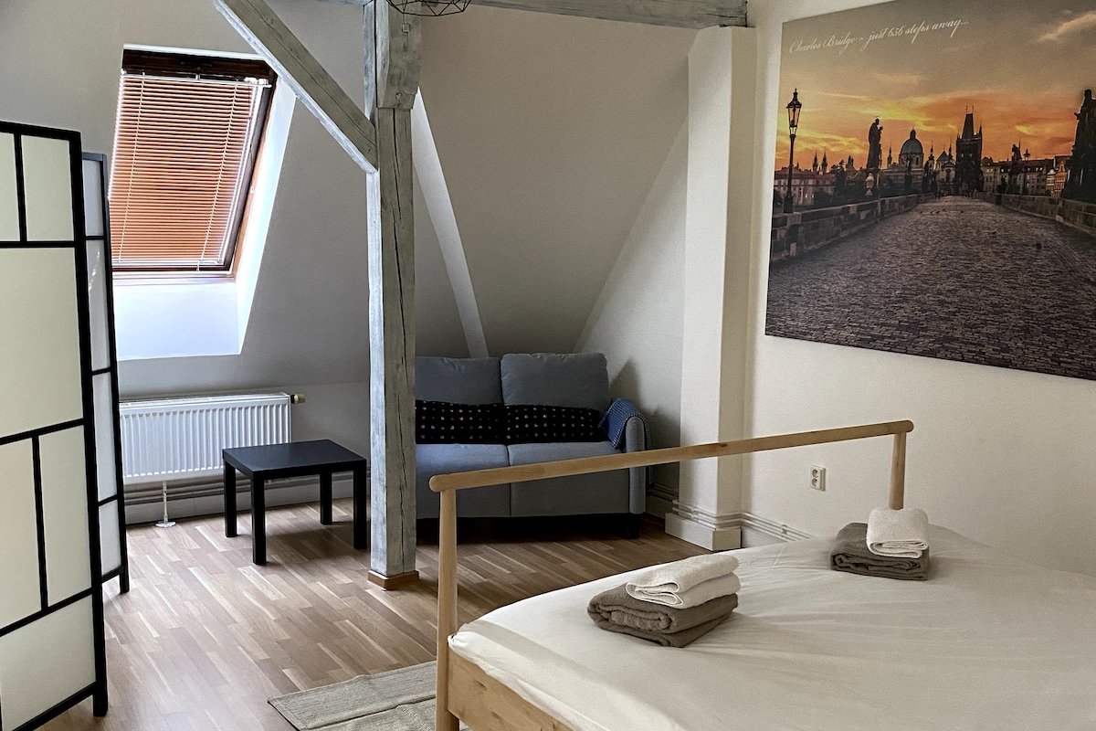 Attic Apartment, Old Town Prague, sleeps 8 gallery image 3