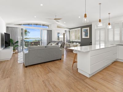 3 bedroom Luxury Penthouse River View Apartment