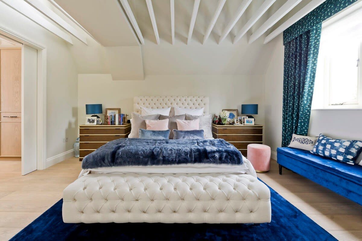 Stunning 5 bed Fulham home w/ indoor pool & sauna gallery image 5