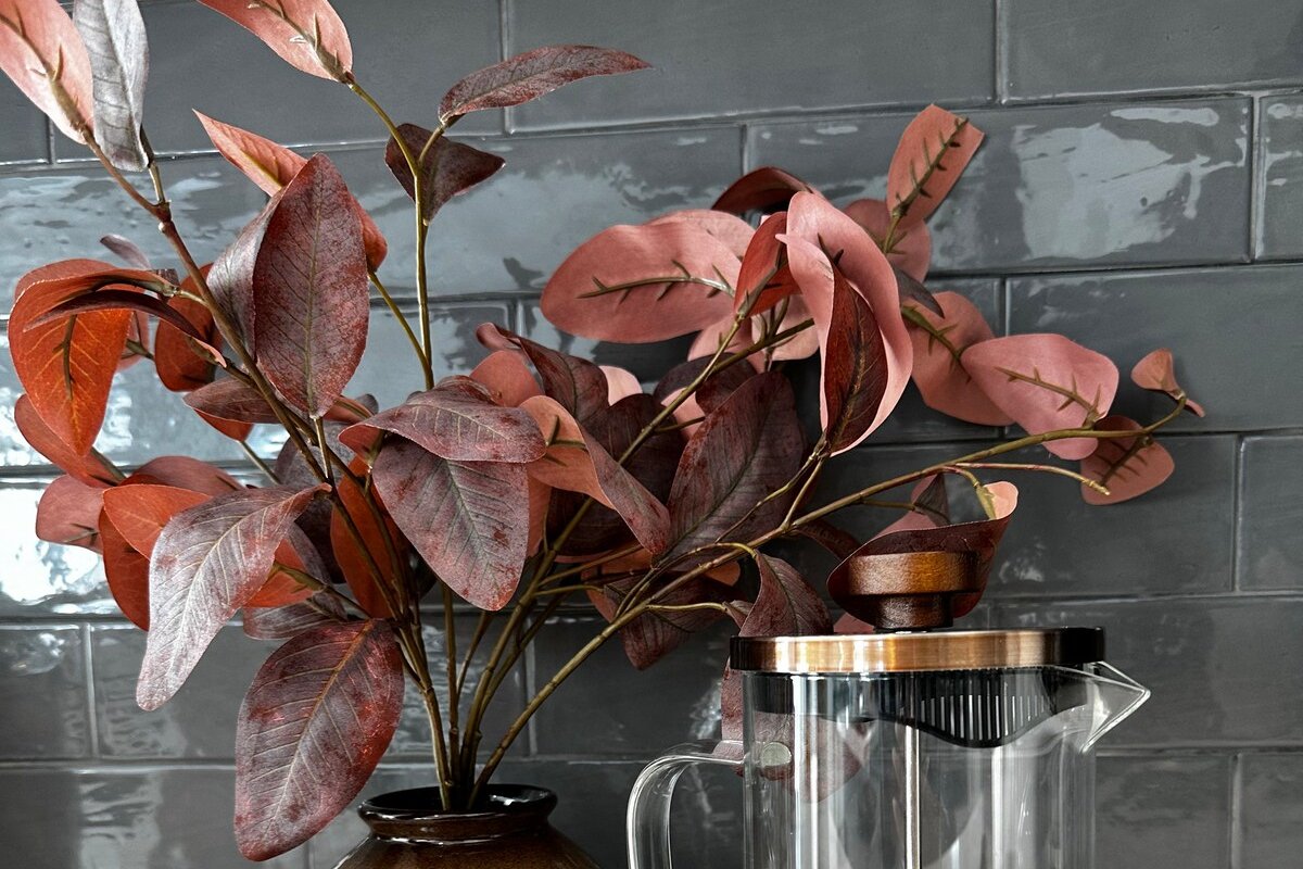 Hollywood Universal Studios Gem! + 2 Car Garage gallery image 3