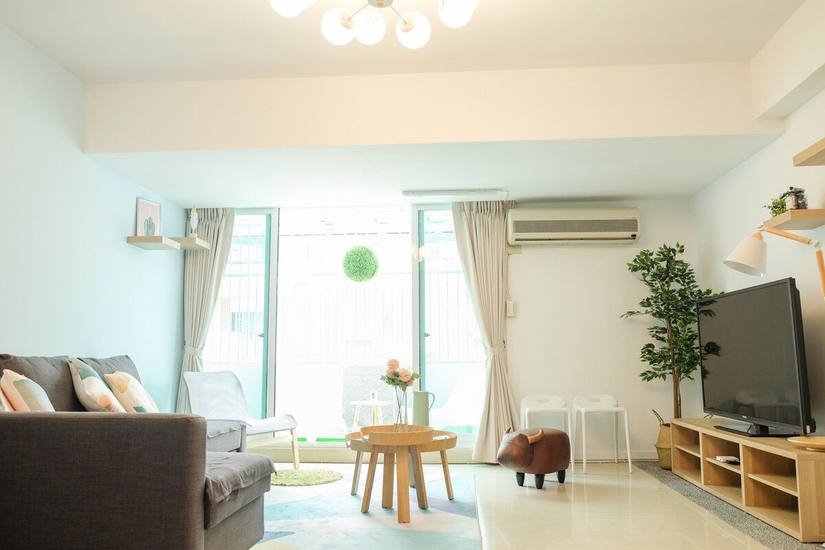 大安區[超讚房東]北歐清新風～捷運4分鐘、4個房間2套衛浴，出門見台北101，電梯大樓、嬰兒床遊戲區 gallery image 5