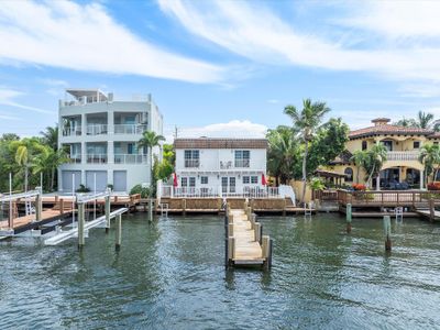 Waterfront 4BR Luxury Hollywood Beach Home & Views