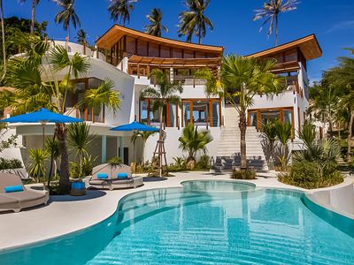 Panoramic Luxury Island-style Villa with bulter