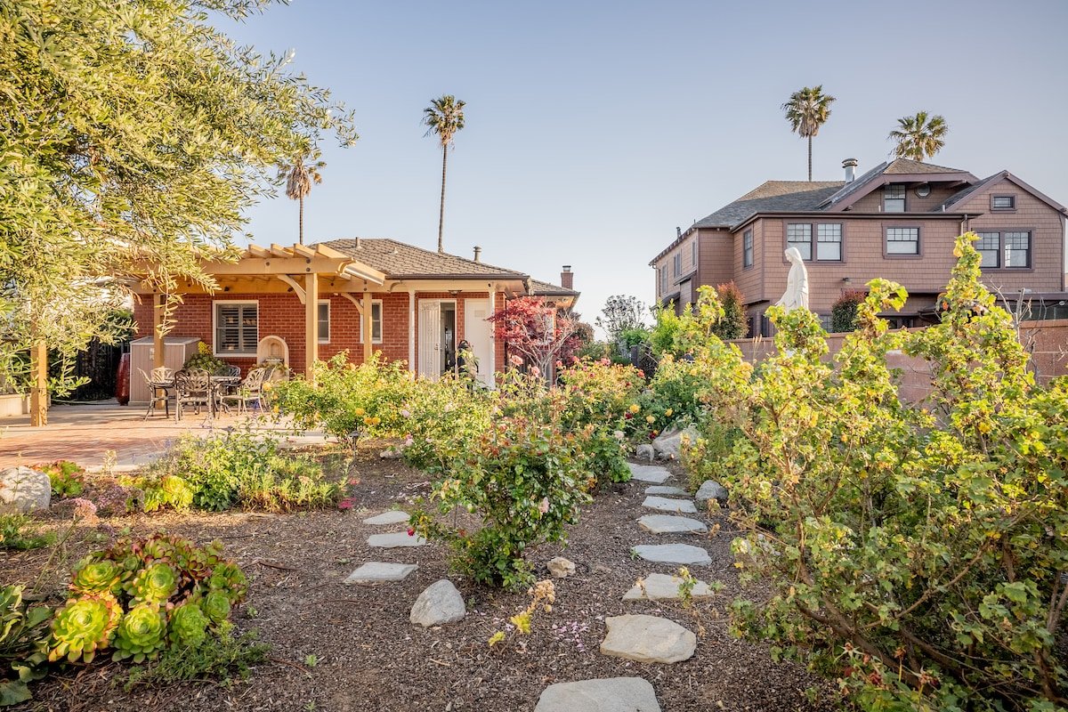 Luxurious Serene Ocean View Beach House gallery image 3
